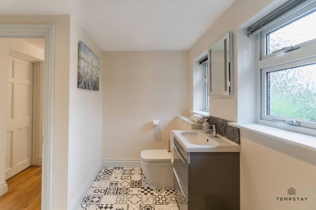 Stylish With Free Parking - 10 Mins To Legoland! * Виндзор